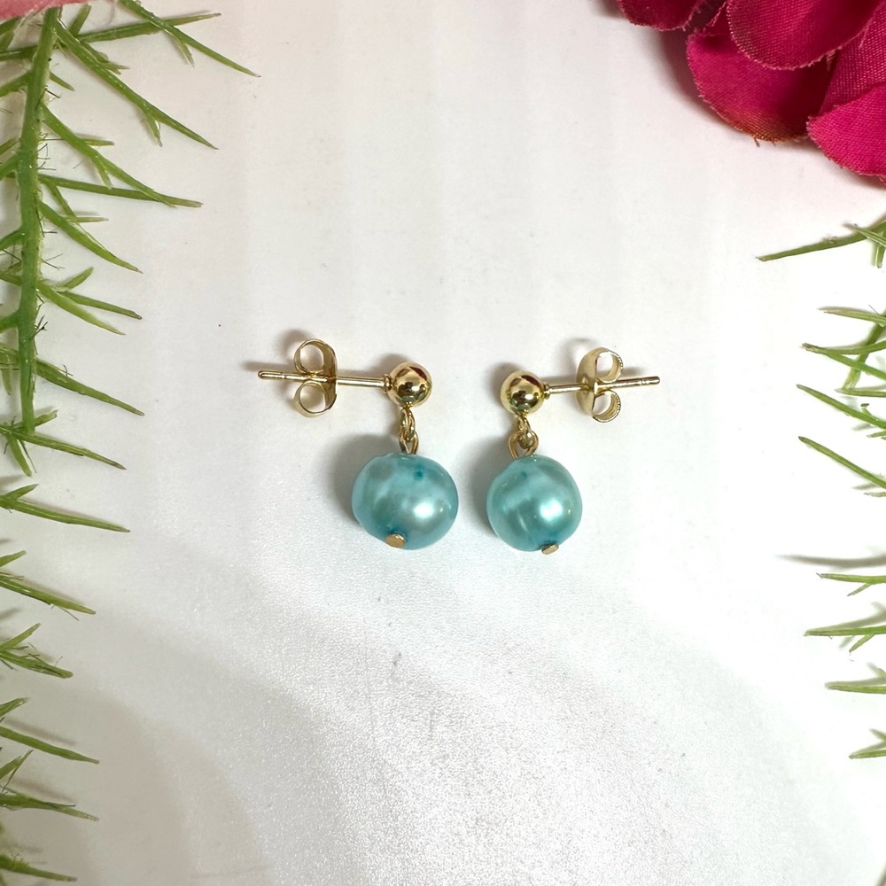 NEW⚜️Freshwater Teal Pearl Drop Earrings - Picture 2 of 5